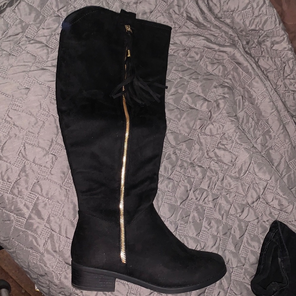 2 for $25! Boots size 8
